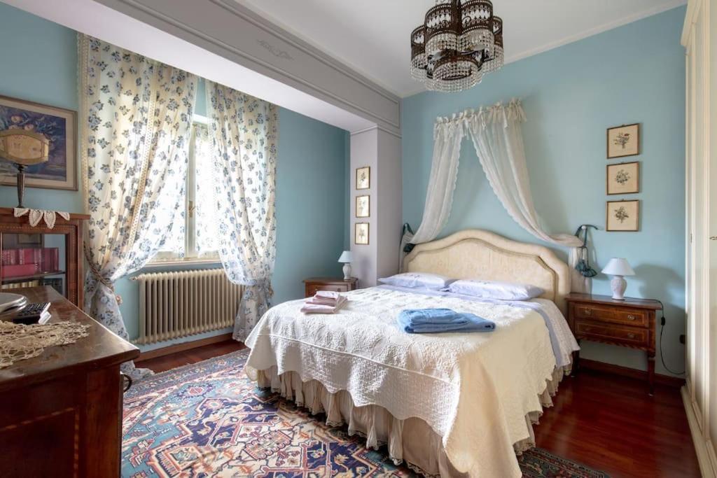 Le Bouganville Apartment Desenzano del Garda Exterior photo